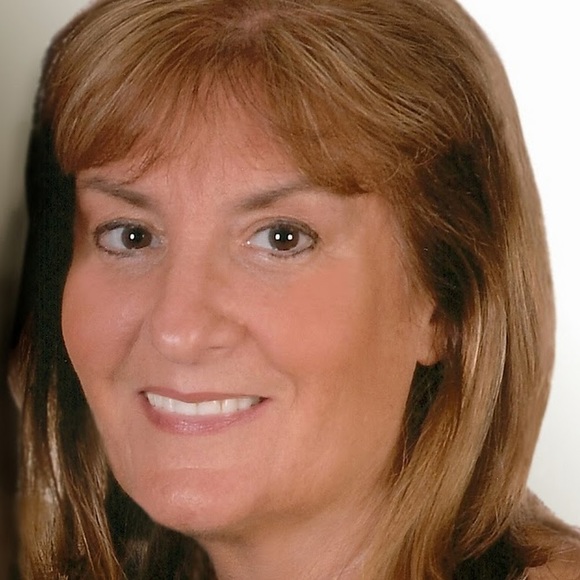 Meet your Posher, Randi - Picture 1 of 1